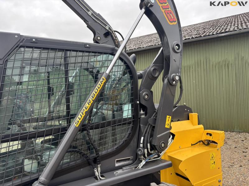 New Holland L318 skid steer loader 65
