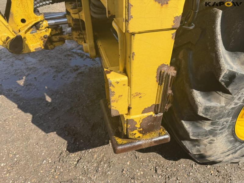 New Holland LB115B-4PS backhoe loader 17