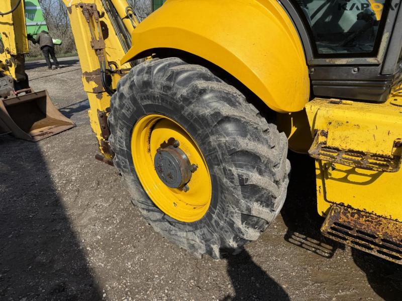New Holland LB115B-4PS backhoe loader 51