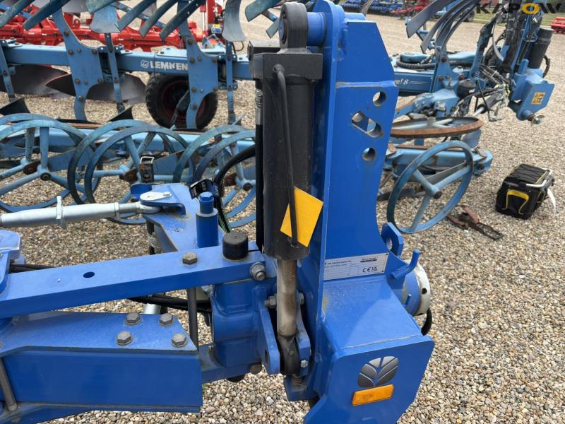 New Holland PLGF 4 furrow reversible plough - new 35