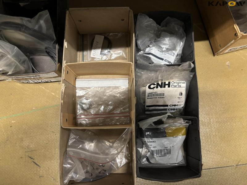 New Holland spare parts/filters - new 63