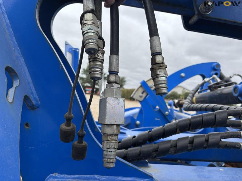 New Holland SDM 500H disc harrow - demo 17