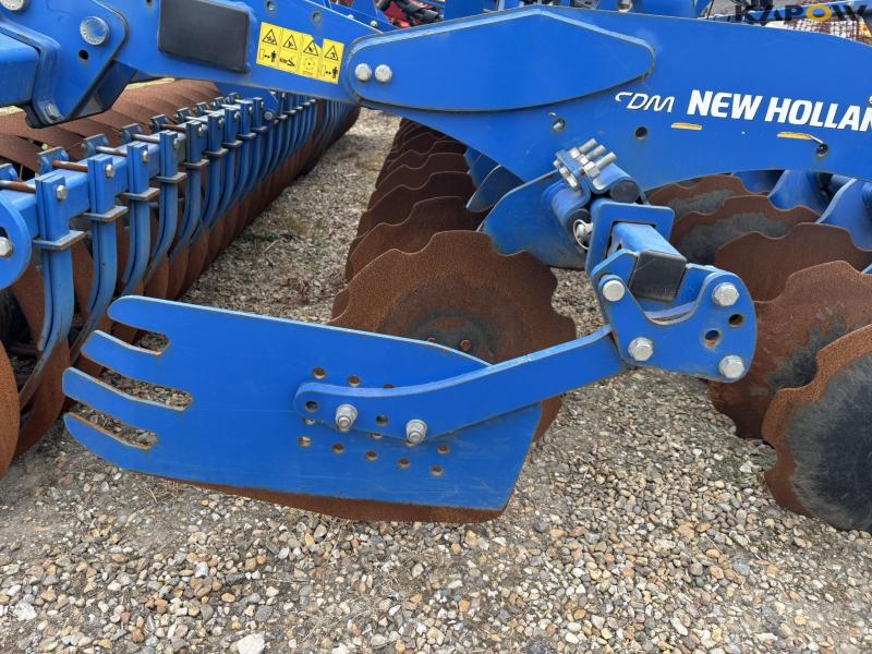 New Holland SDM 500H disc harrow - demo 31