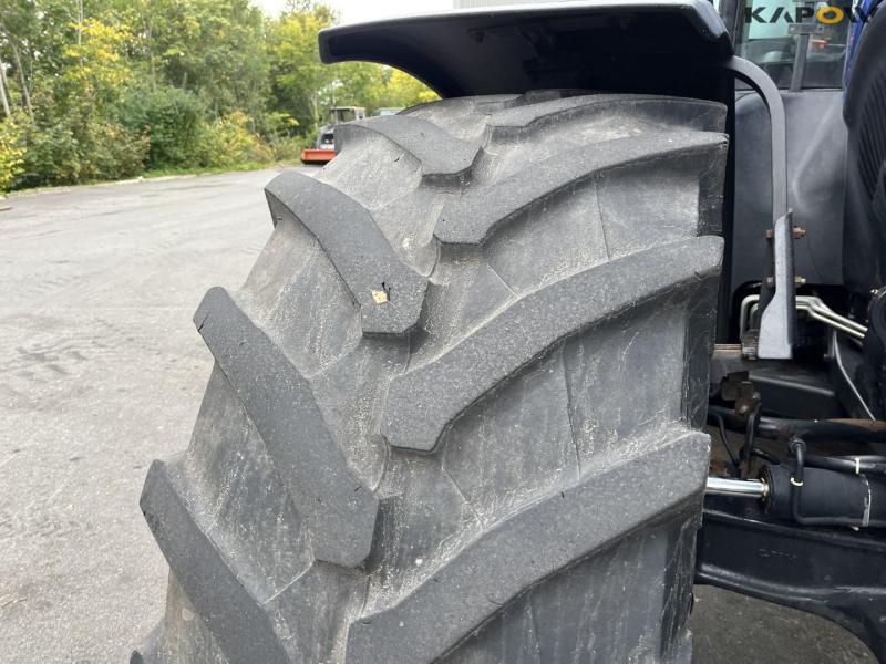 New Holland T7.315 tractor 18