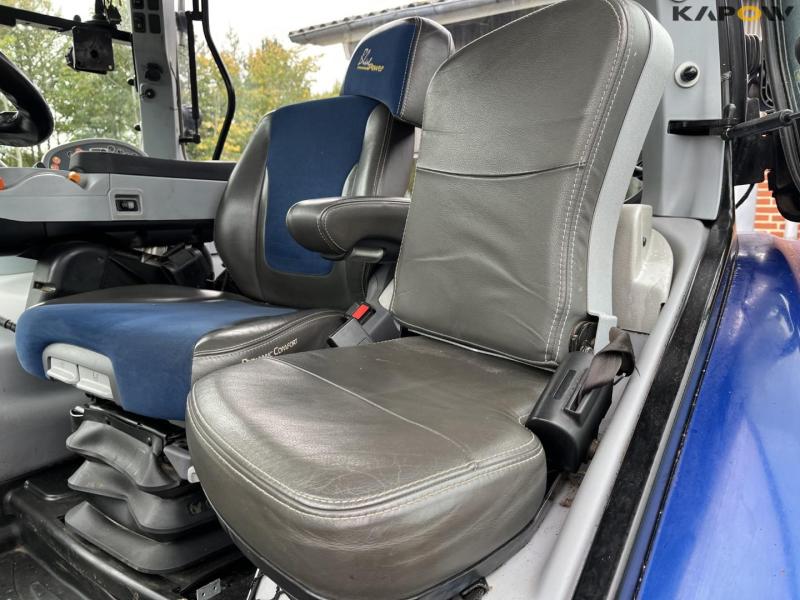 New Holland T7.315 tractor 37