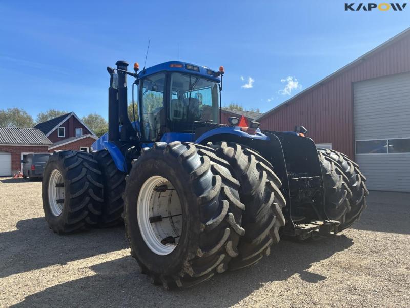 New Holland T9040 tractor with twin wheels 7