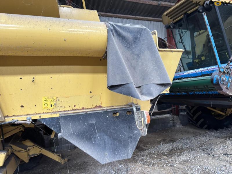New Holland TF 78 combine harvester 56