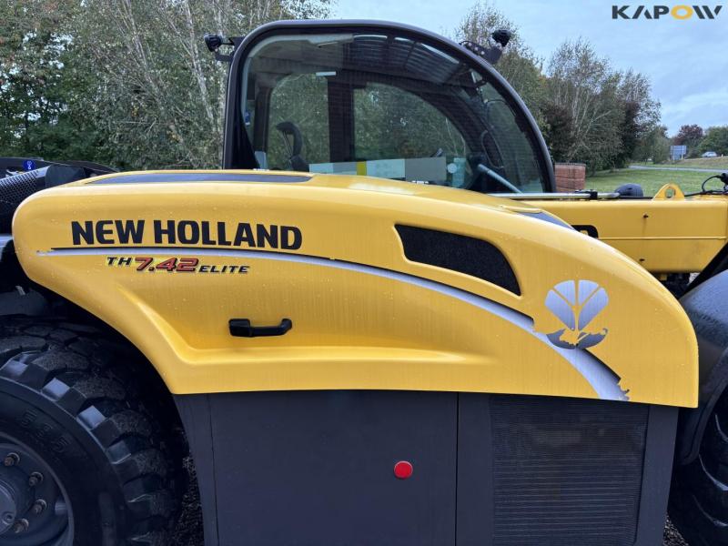 New Holland th 7.42 elite telescopic loader 16