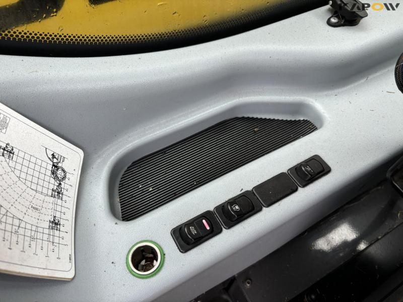 New Holland th 7.42 elite telescopic loader 29