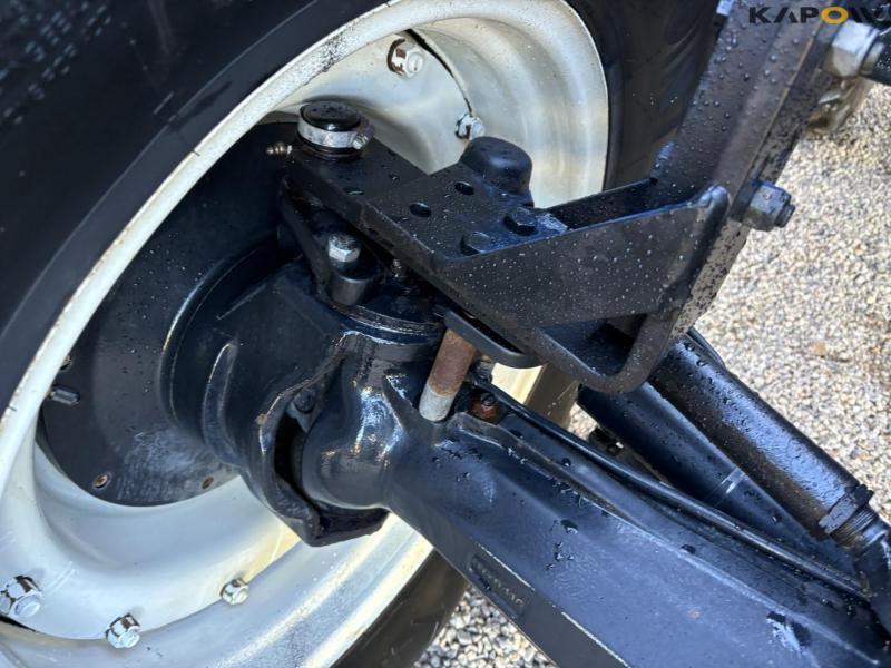 New Holland TM155 tractor 17