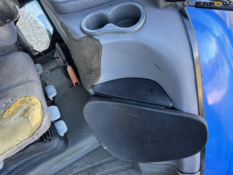 New Holland TM155 tractor 43