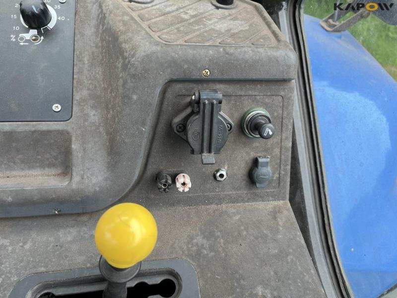 New Holland TM165 ultra tractor 46