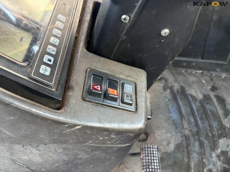 New Holland TM190 tractor 59