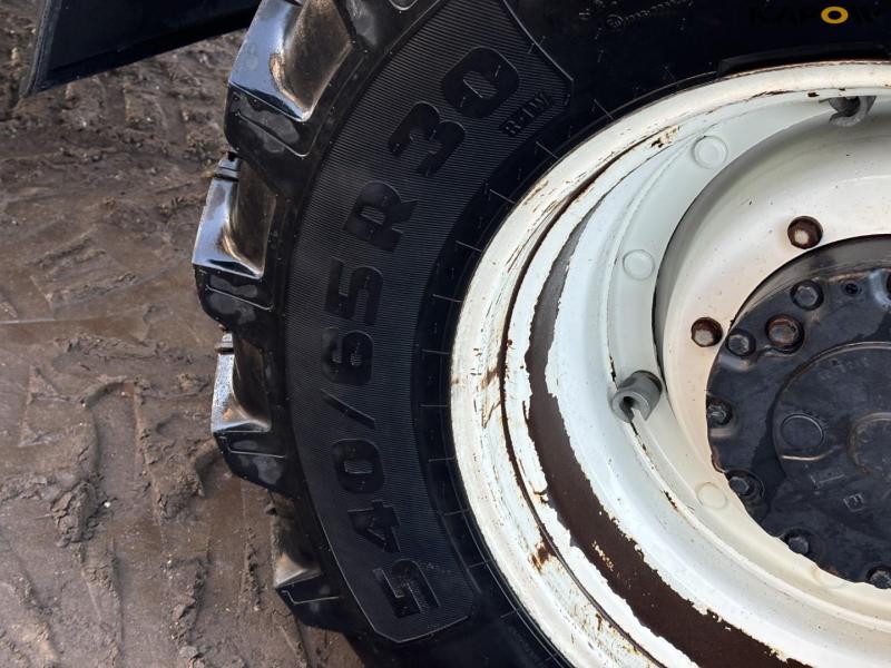 New Holland TM190 tractor 68