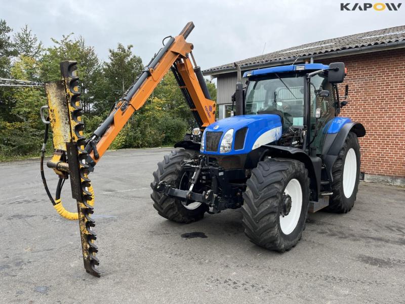 New Holland TS135A tractor with Epoke arm mower 1
