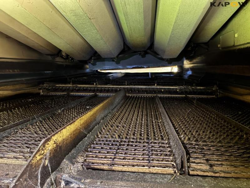 New Holland TX68 plus combine harvester 43