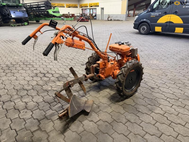 Nibbi tool carrier with plow 5