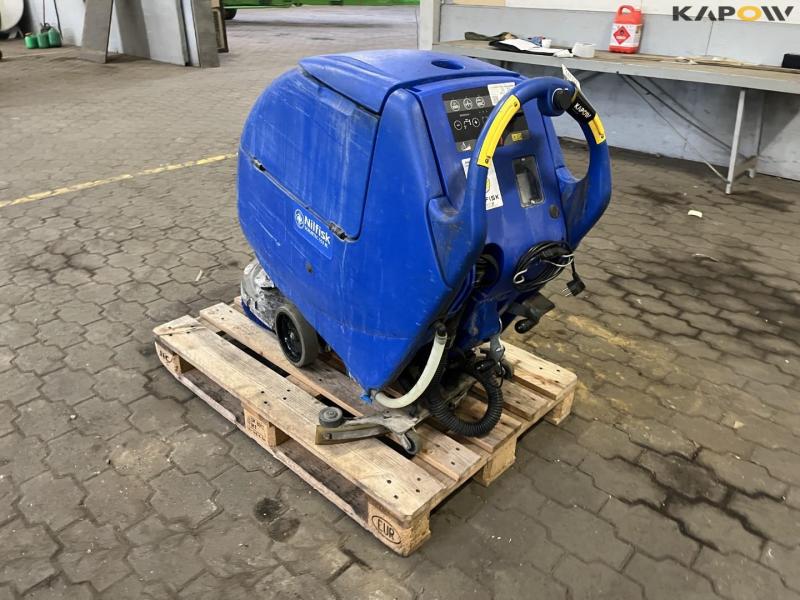 Nilfisk 553BL floor scrubber 7