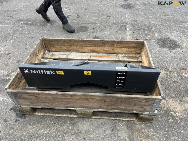 Nilfisk front shovel 6