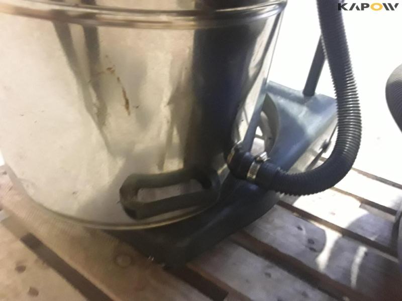 Nilfisk vacuum cleaner 22