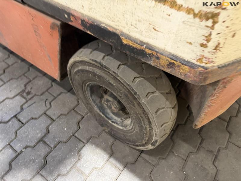 Nissan diesel truck 31