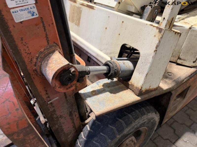 Nissan EH02 A 20U diesel truck 14