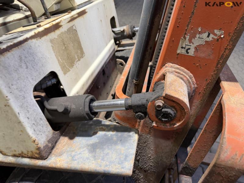 Nissan EH02 A 20U diesel truck 15