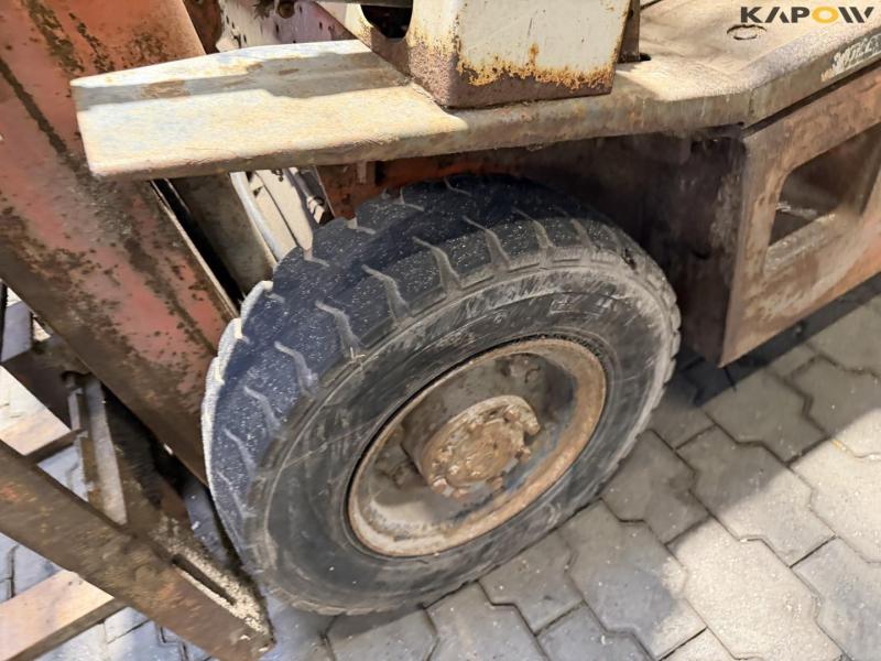 Nissan EH02 A 20U diesel truck 28