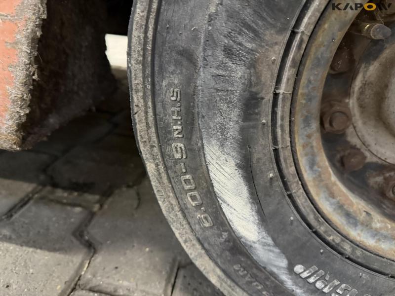 Nissan EH02 A 20U diesel truck 37