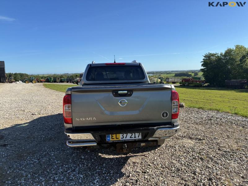 Nissan Navara pickup 5