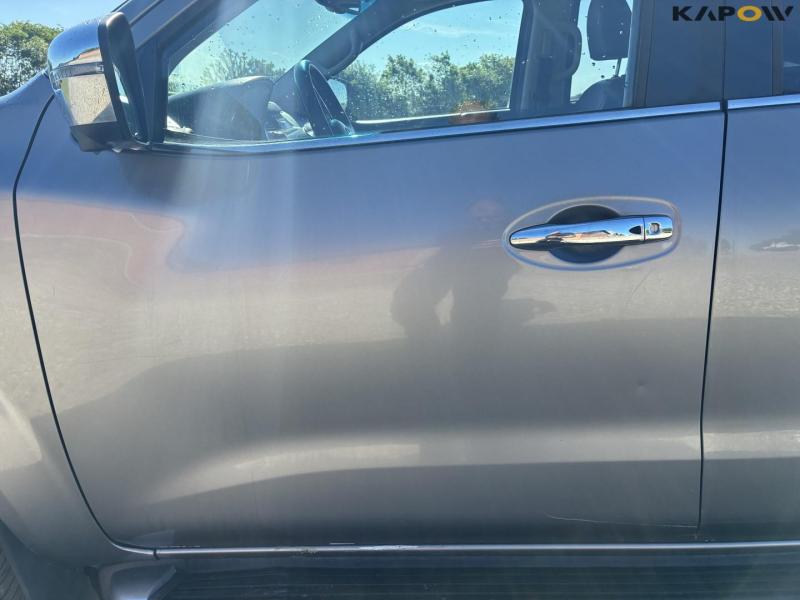 Nissan Navara pickup 6