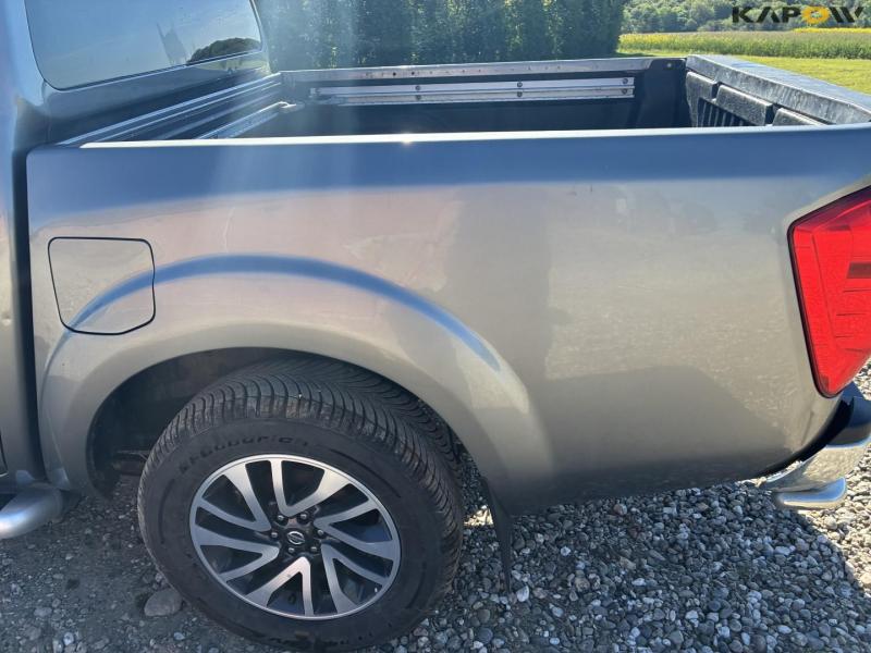 Nissan Navara pickup 17