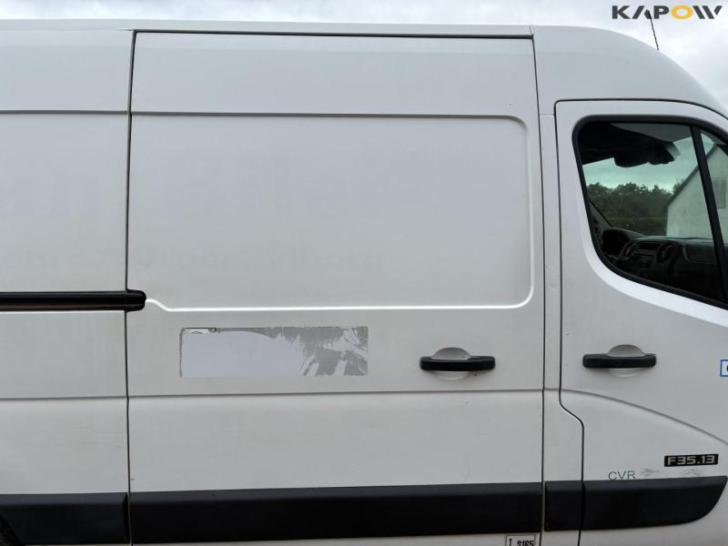 Nissan NV400 van 18