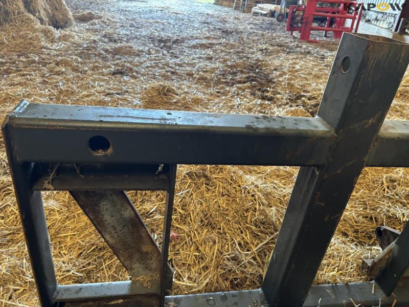 Nordsten bale spear with Euro hitch 17