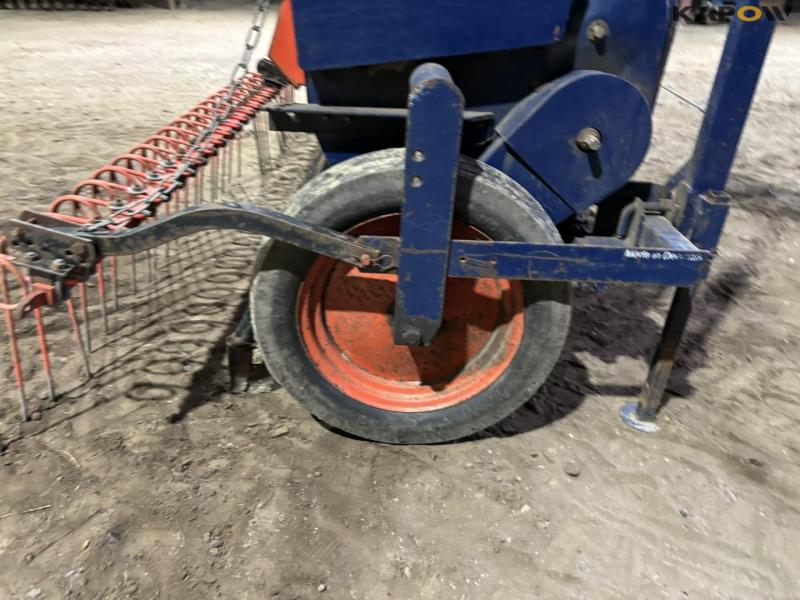Nordsten lift-o-matic seeder 23