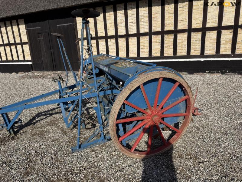 Nordsten seed drill 9