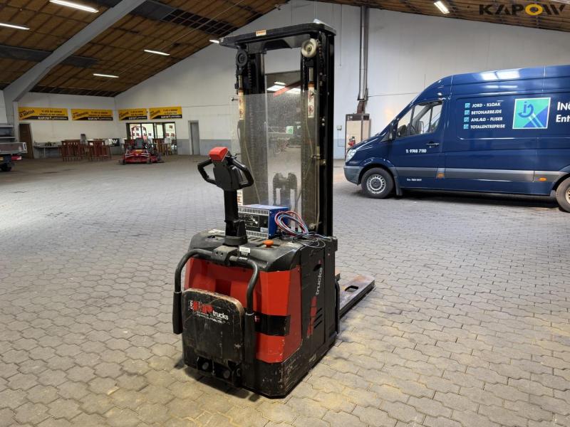 NP CDD16-ES electric stacker 5