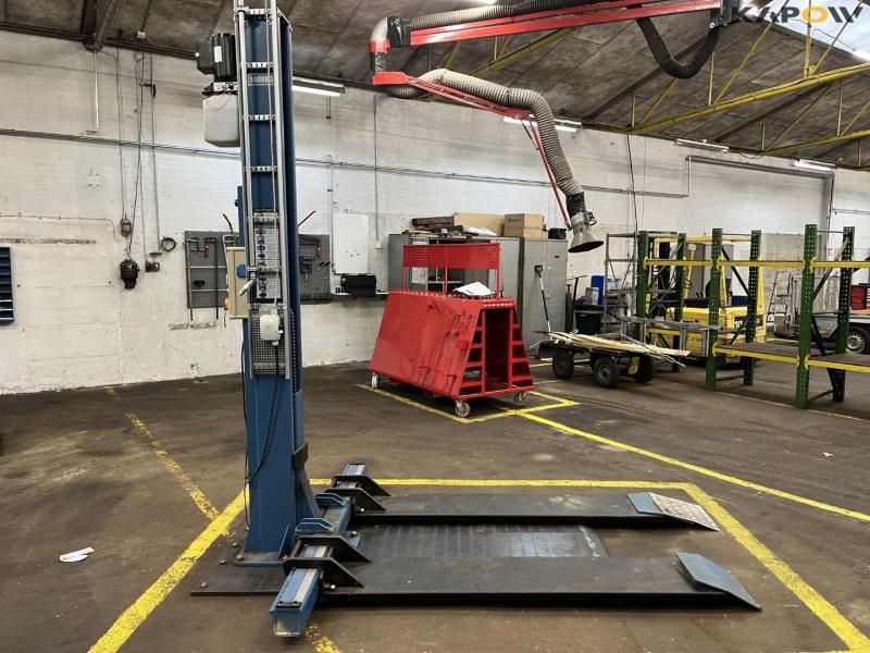 NVG Master 1066 column lift 4