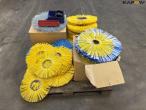 Nylon and steel brushes 4