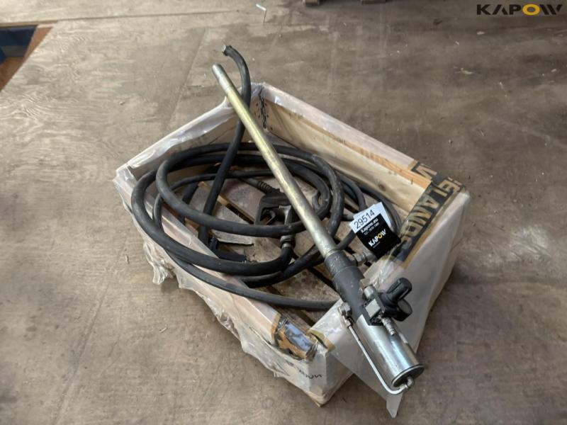 Oil pump and diesel gun 1