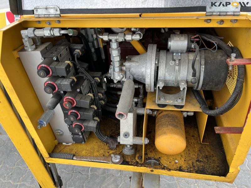 Ommelift mini 12 trailer lift 26