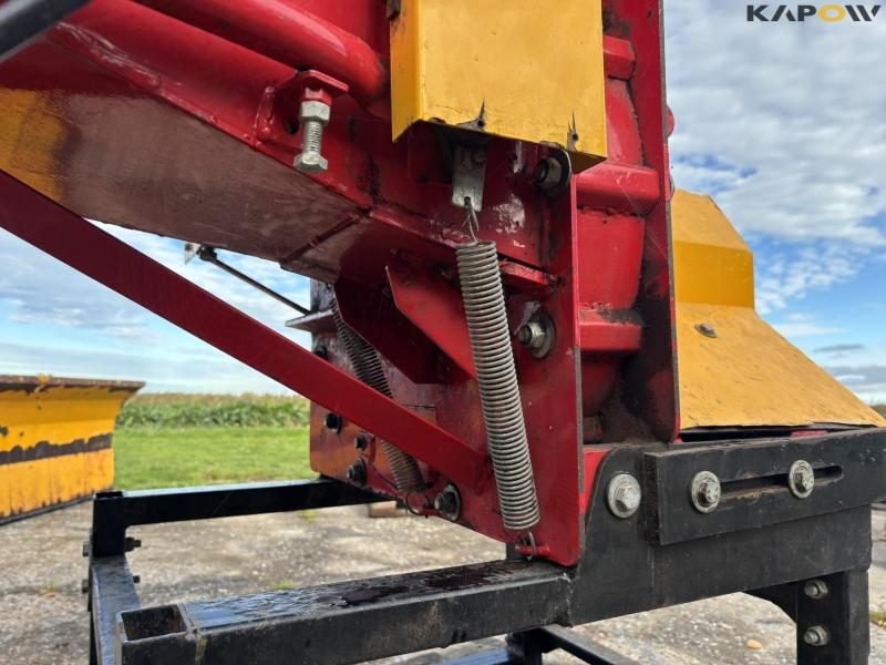Onj wood chipper 17