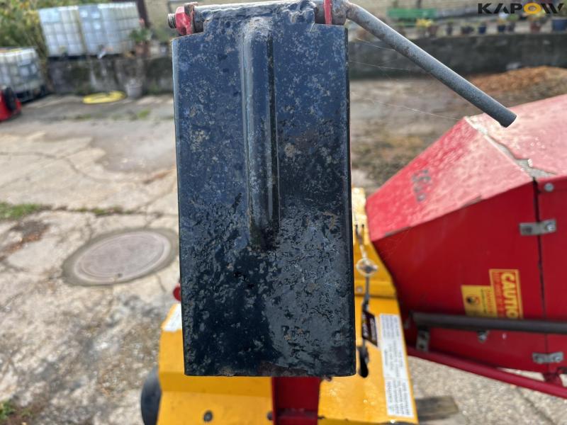 Onj wood chipper 29