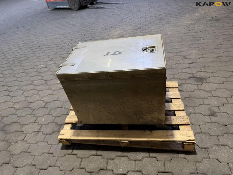 Storage box 6