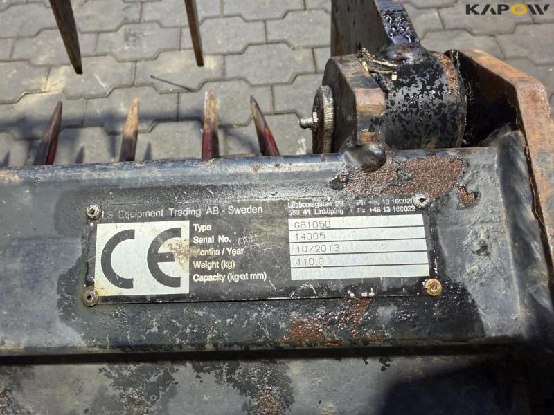 Assault grip with Giant hitch 14