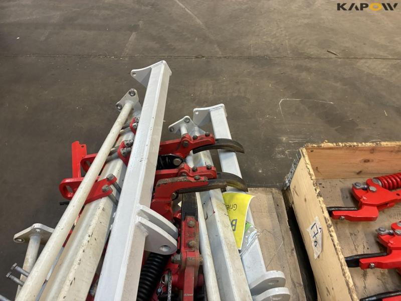 Pöttinger wheel mark eradicator and frame 21