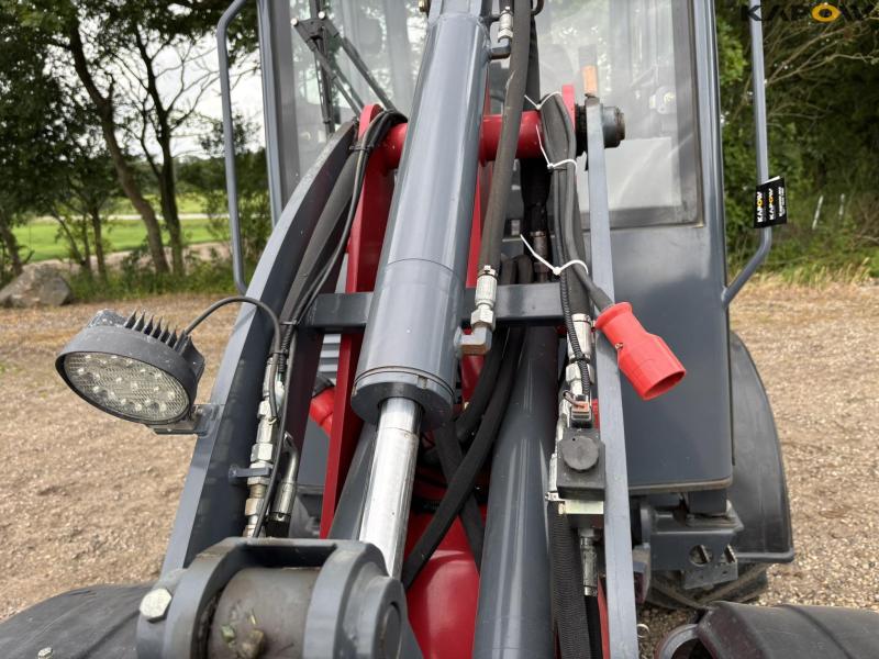 PACAM 3040 skid steer loader with cabin 52