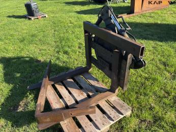 Pallet turns
