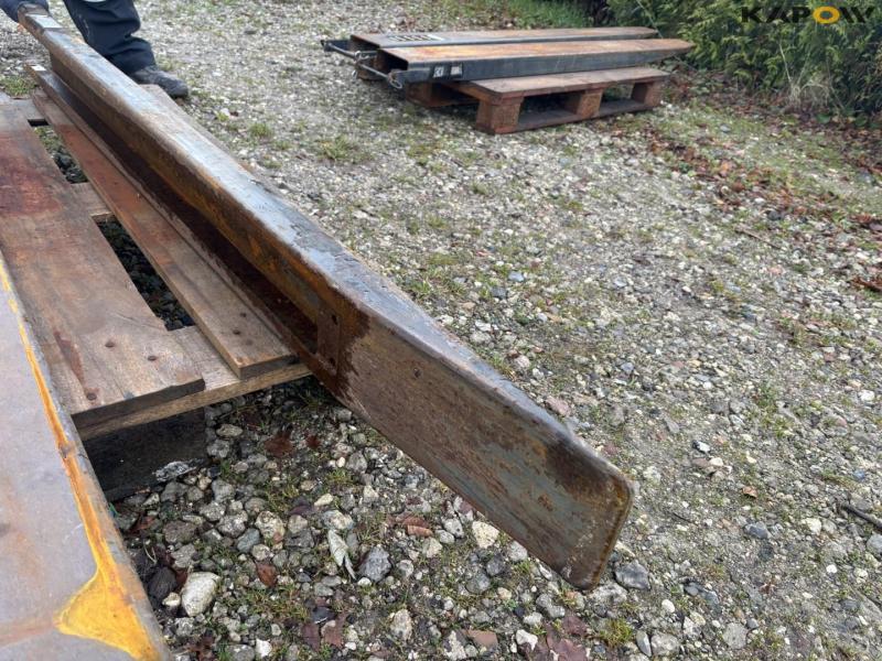 Pallet fork extension 6