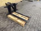 Pallet forks with Hydrema Hitch 3